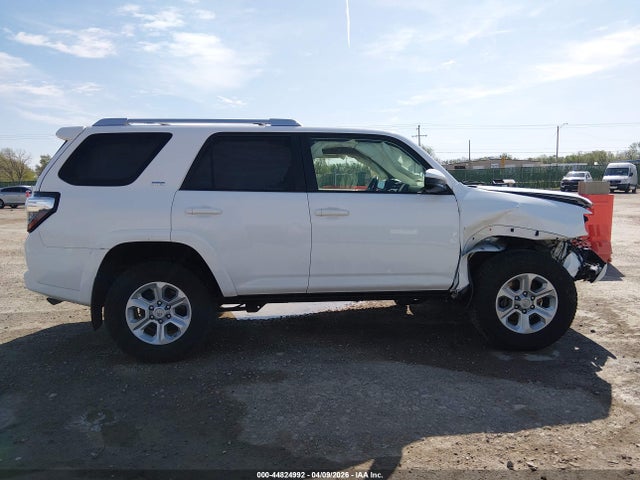 2016 Toyota 4runner Sr5 მანქანა იყიდება აუქციონზე, vin: JTEBU5JR0G5401211, აუქციონის ნომერი: 44824992