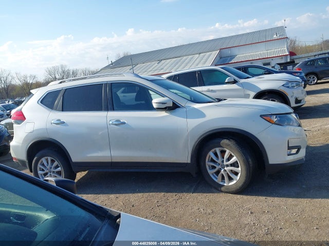 Продажа на аукционе авто 2017 Nissan Rogue Sv, vin: JN8AT2MV9HW021701, номер лота: 44825008