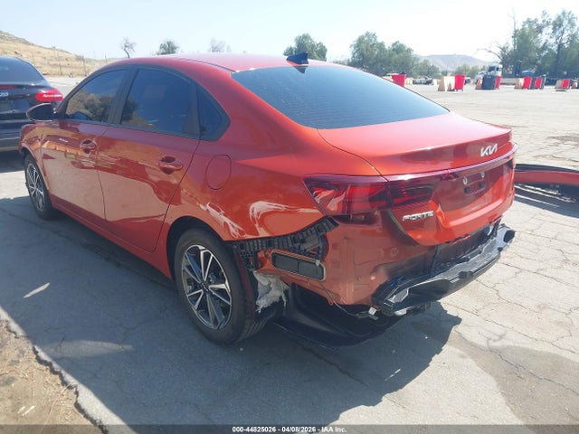 3KPF24AD8NE464956 KIA Forte Lxs