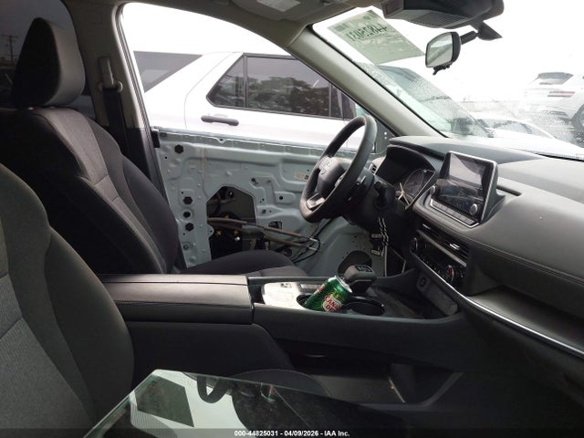 5N1BT3BA0TC733218 Nissan ROGUE SV