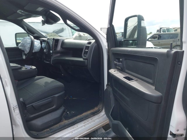 Продажа на аукционе авто 2025 Ram 2500 Tradesman  4x4 6'4 Box, vin: 3C6UR5CJXSG572109, номер лота: 44825048