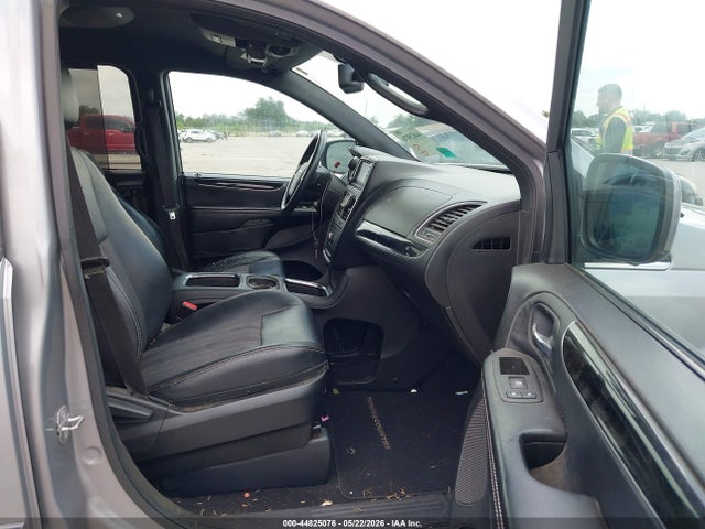 Продажа на аукционе авто 2014 Chrysler Town & Country S, vin: 2C4RC1HG9ER197835, номер лота: 44825076
