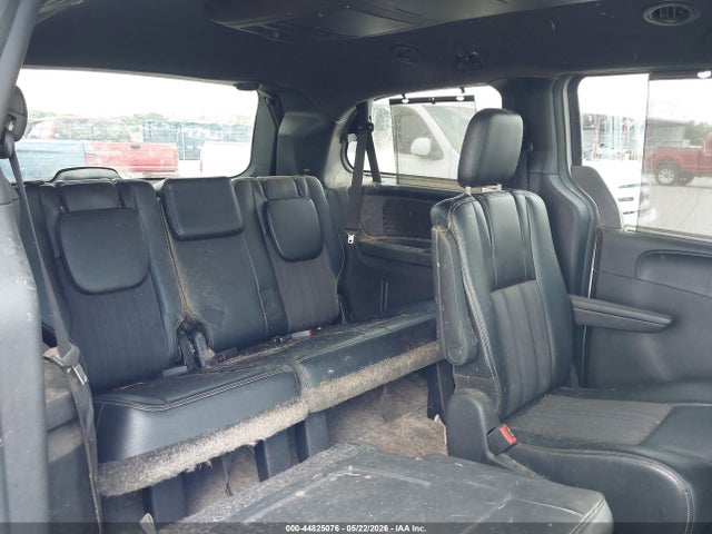 Продажа на аукционе авто 2014 Chrysler Town & Country S, vin: 2C4RC1HG9ER197835, номер лота: 44825076