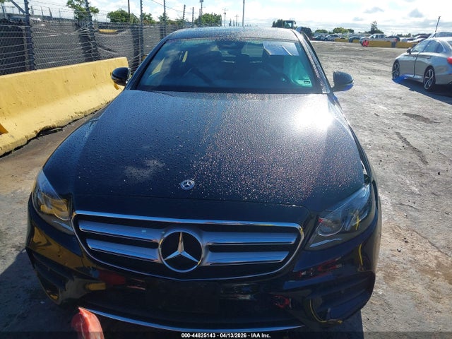 Продаж на аукціоні авто 2018 Mercedes-benz E 300, vin: WDDZF4JB6JA406346, номер лоту: 44825143