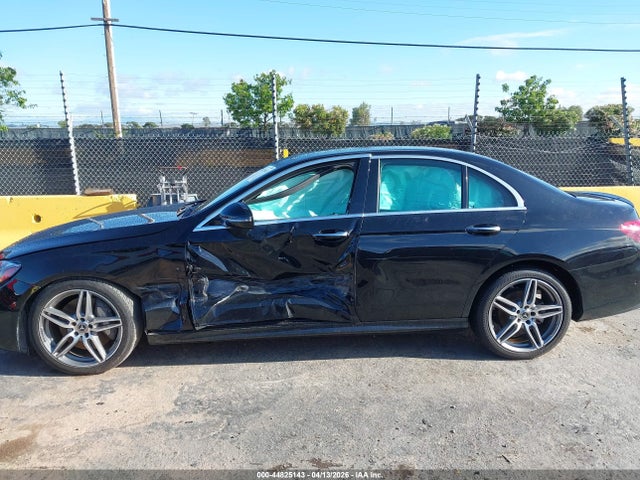 Продаж на аукціоні авто 2018 Mercedes-benz E 300, vin: WDDZF4JB6JA406346, номер лоту: 44825143