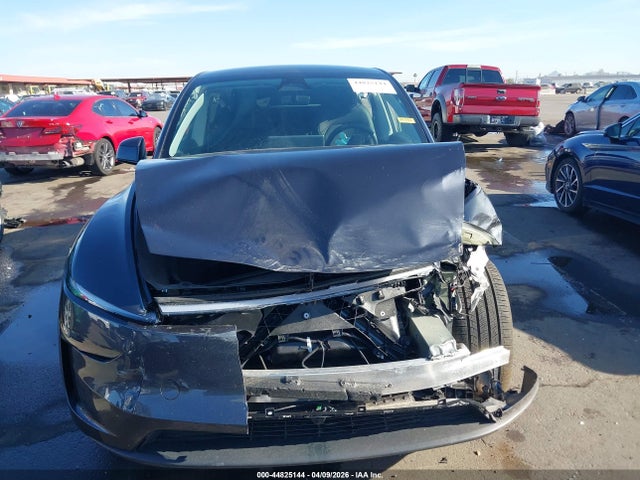 7SAYGDED4TA581106 Tesla Model Y Premium Rear-wheel Drive/standard Rear-wheel Drive