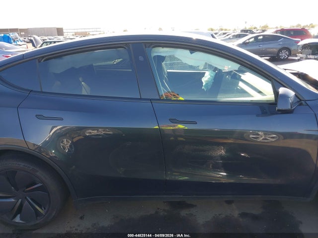 7SAYGDED4TA581106 Tesla Model Y Premium Rear-wheel Drive/standard Rear-wheel Drive