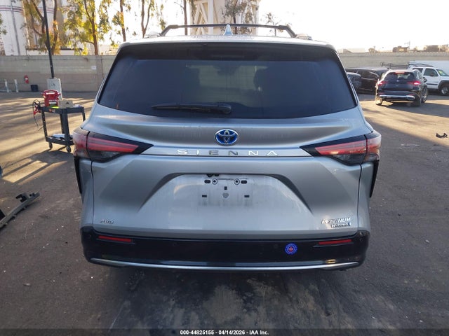 Toyota Sienna Platinum 2024 5TDESKFC8RS144192 Image 16