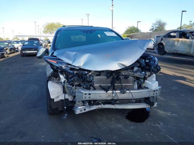 Toyota Sienna Platinum 2024 5TDESKFC8RS144192 Image 6