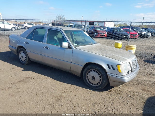 1995 MERCEDES-BENZ E WDBEB31E4SC194284