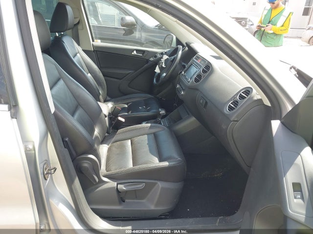 Продаж на аукціоні авто 2010 Volkswagen Tiguan Sel, vin: WVGBV7AX2AW535047, номер лоту: 44825180