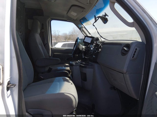 2010 Ford E-250 Commercial მანქანა იყიდება აუქციონზე, vin: 1FTNE2EL6ADA98354, აუქციონის ნომერი: 44825196