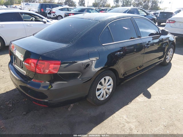 Продаж на аукціоні авто 2013 Volkswagen Jetta 2.0l S, vin: 3VW2K7AJ8DM290863, номер лоту: 44825203