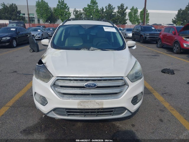 1FMCU0G95HUA80613 Ford ESCAPE SE