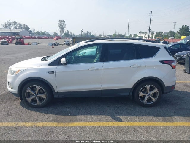 1FMCU0G95HUA80613 Ford ESCAPE SE