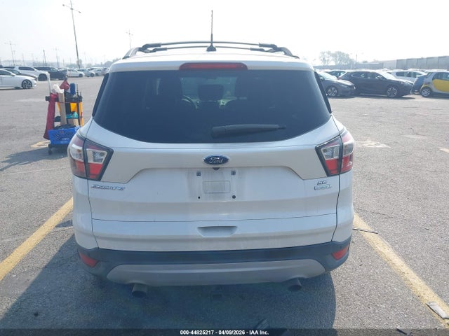 1FMCU0G95HUA80613 Ford ESCAPE SE