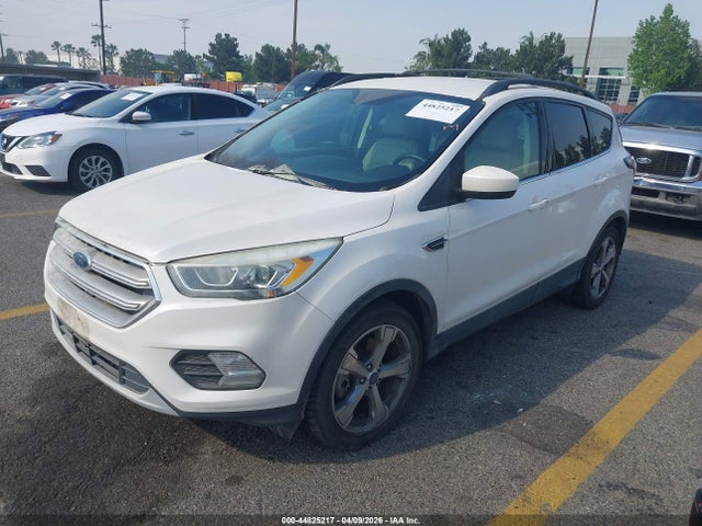 1FMCU0G95HUA80613 Ford ESCAPE SE