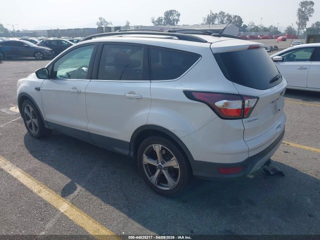 1FMCU0G95HUA80613 Ford ESCAPE SE