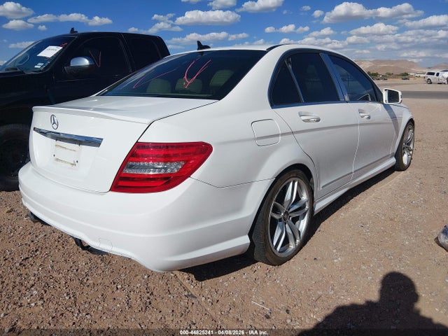44825241 :رقم المزاد ، WDDGF4HB8DA825512 vin ، 2013 Mercedes-benz C 250 Luxury/sport مزاد بيع