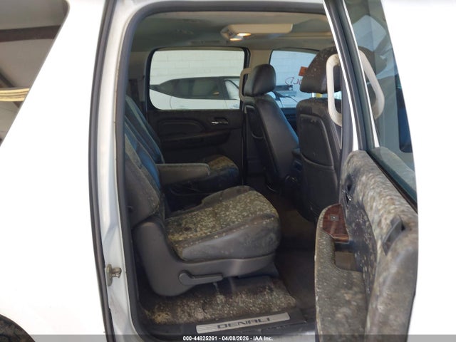 2013 Gmc Yukon Xl 1500 Denali მანქანა იყიდება აუქციონზე, vin: 1GKS1MEF3DR144299, აუქციონის ნომერი: 44825261
