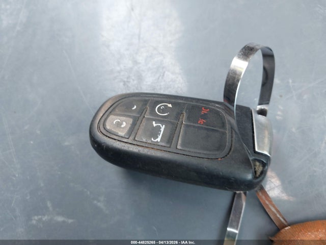 Продажа на аукционе авто 2016 Jeep Cherokee Latitude, vin: 1C4PJMCS2GW322548, номер лота: 44825265