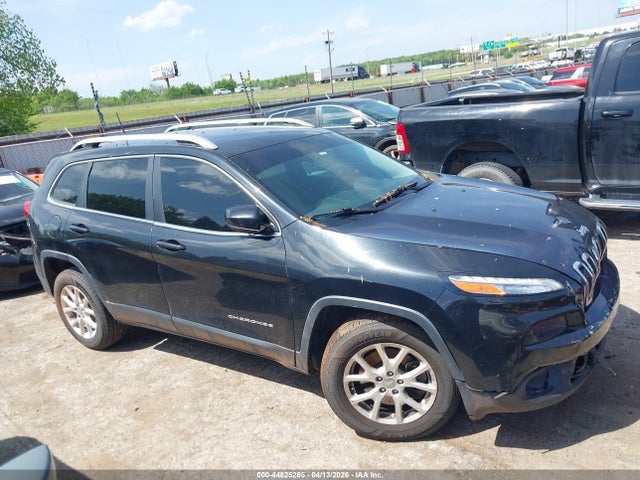 Продажа на аукционе авто 2016 Jeep Cherokee Latitude, vin: 1C4PJMCS2GW322548, номер лота: 44825265