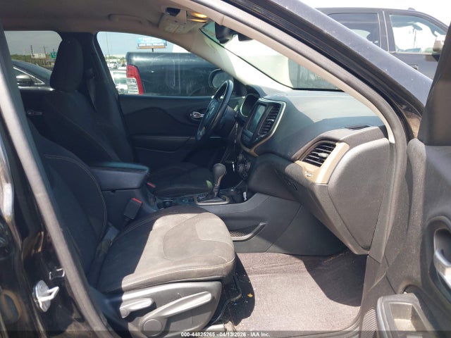 Продажа на аукционе авто 2016 Jeep Cherokee Latitude, vin: 1C4PJMCS2GW322548, номер лота: 44825265