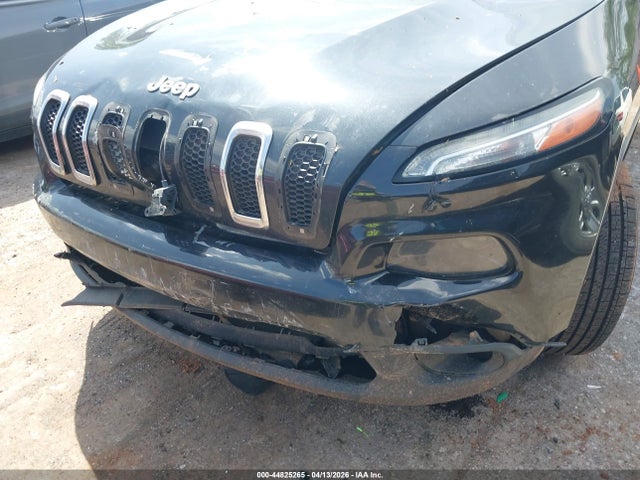 Продажа на аукционе авто 2016 Jeep Cherokee Latitude, vin: 1C4PJMCS2GW322548, номер лота: 44825265