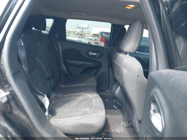 Продажа на аукционе авто 2016 Jeep Cherokee Latitude, vin: 1C4PJMCS2GW322548, номер лота: 44825265