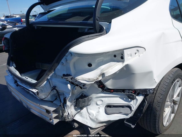 4T1R11BK4MU027477 Toyota Camry Le Awd