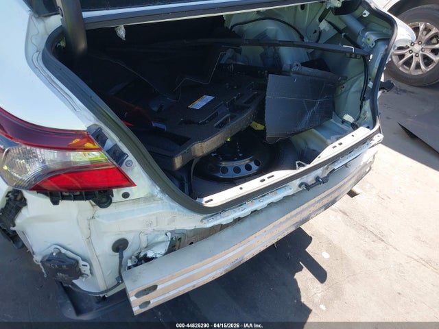 4T1R11BK4MU027477 Toyota Camry Le Awd