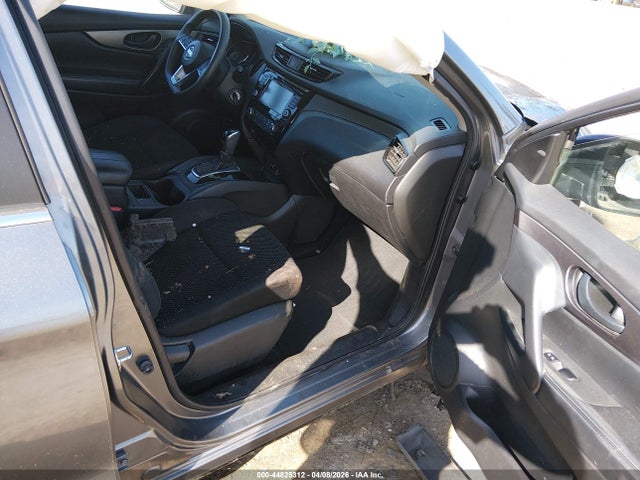 JN1BJ1CRXKW623831 Nissan Rogue Sport S