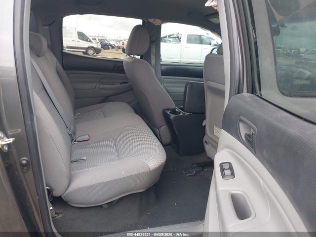 44825321 :رقم المزاد ، 5TFJU4GN2FX082525 vin ، 2015 Toyota Tacoma Prerunner V6 مزاد بيع