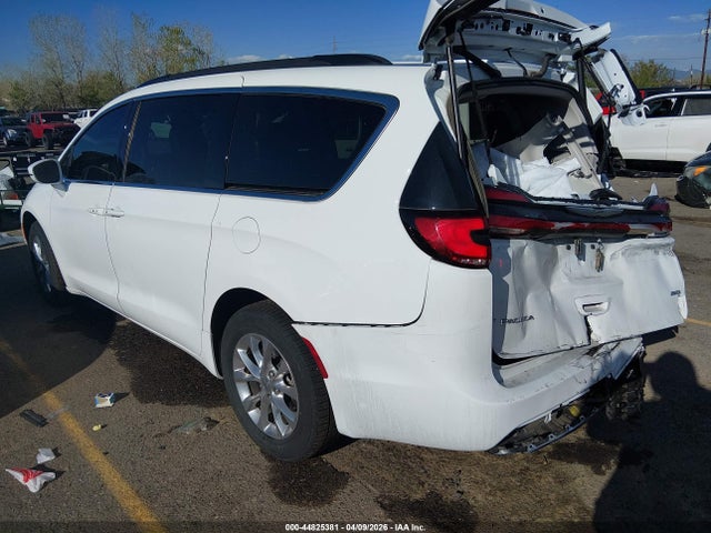 Продаж на аукціоні авто 2022 Chrysler Pacifica Touring L Awd, vin: 2C4RC3BG8NR232157, номер лоту: 44825381