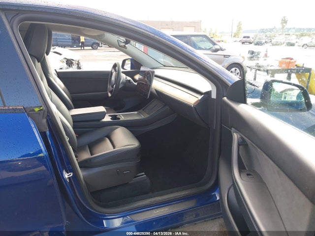 Продажа на аукционе авто 2022 Tesla Model Y Long Range Dual Motor All-wheel Drive, vin: 7SAYGDEE3NA001324, номер лота: 44825390