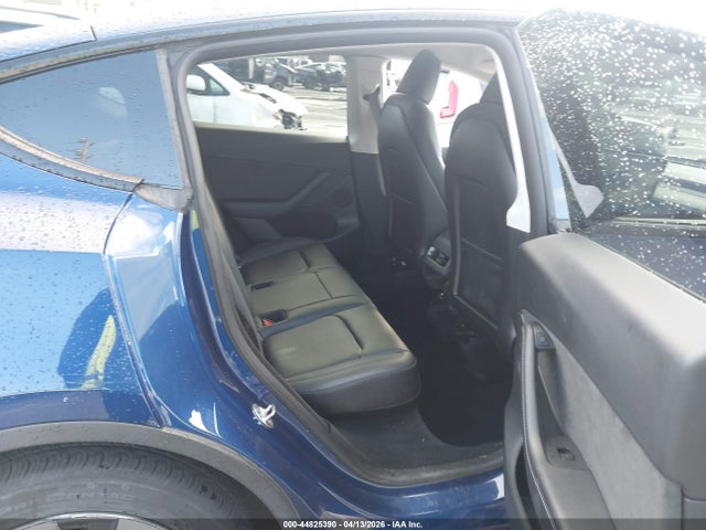 Продажа на аукционе авто 2022 Tesla Model Y Long Range Dual Motor All-wheel Drive, vin: 7SAYGDEE3NA001324, номер лота: 44825390