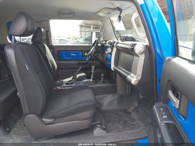 44825419 :رقم المزاد ، JTEBU11F870016118 vin ، 2007 Toyota Fj Cruiser مزاد بيع