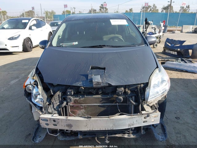 Toyota Prius Two 2015 JTDKN3DU7F0457373 Image 13