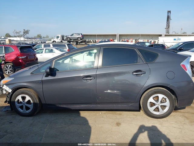 Toyota Prius Two 2015 JTDKN3DU7F0457373 Image 15