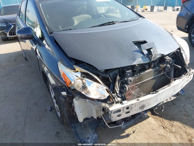 Toyota Prius Two 2015 JTDKN3DU7F0457373 Image 6