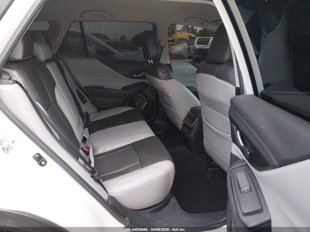 4S4BTACC8M3225617 Subaru Outback Premium