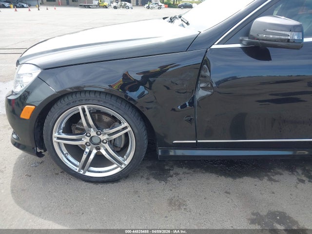 Продаж на аукціоні авто 2011 Mercedes-benz C 300 Sport, vin: WDDGF5EB7BF655864, номер лоту: 44825488