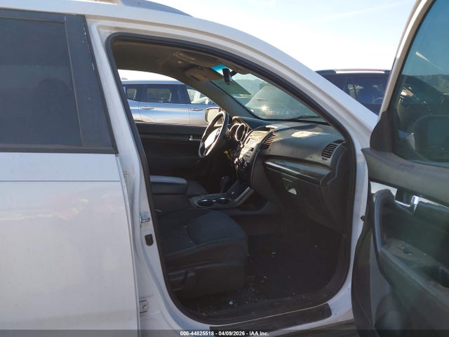 Aukcja sprzedaży 2011 Kia Sorento Lx, vin: 5XYKT3A15BG147033, numer aukcji: 44825518