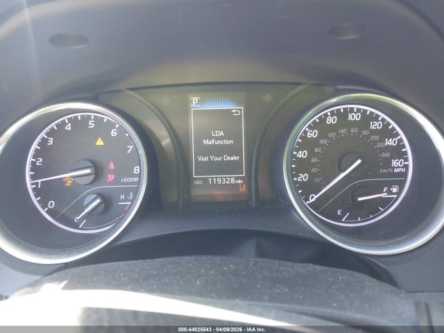 44825543 :رقم المزاد ، 4T1B11HK0JU585802 vin ، 2018 Toyota Camry Se مزاد بيع
