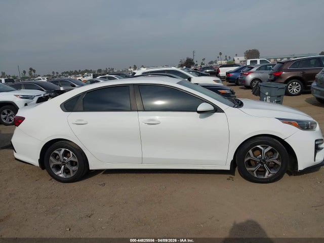 KIA Forte Lxs 2019 3KPF24AD2KE070686 Image 13