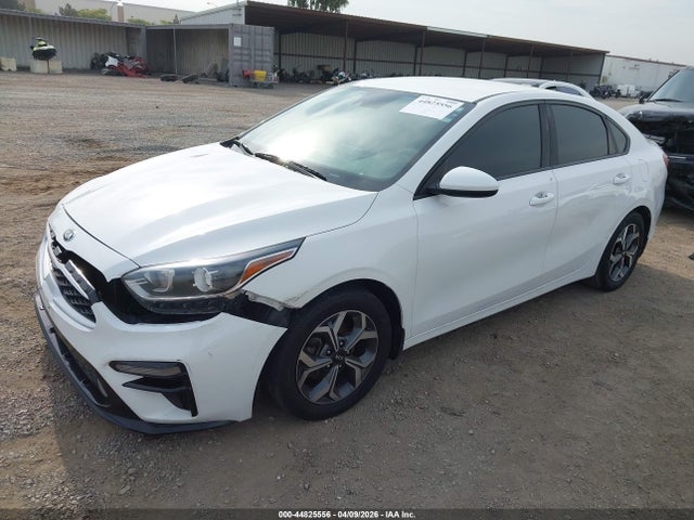 KIA Forte Lxs 2019 3KPF24AD2KE070686 Image 2