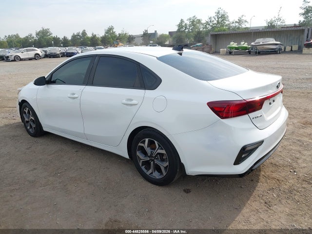 KIA Forte Lxs 2019 3KPF24AD2KE070686 Image 3