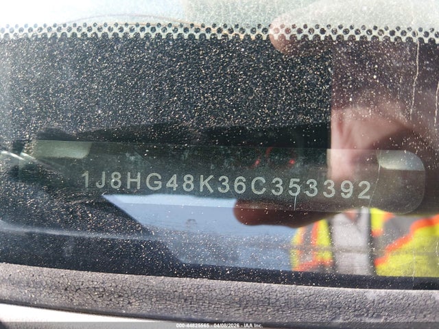 2006 JEEP COMMANDER 1J8HG48K36C353392 Photo 8