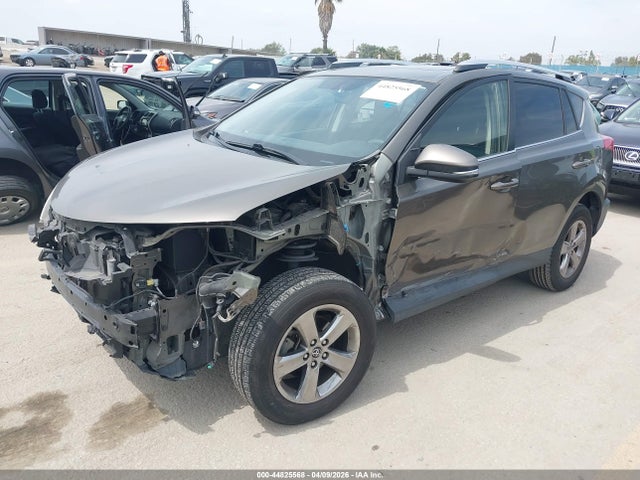 Toyota Rav4 Xle 2015 JTMWFREVXFD045000 Image 2