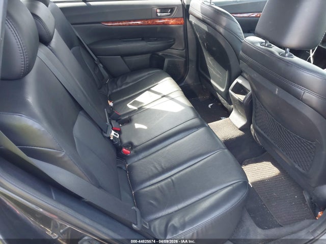 44825574 :رقم المزاد ، 4S4BRBKC5B3361822 vin ، 2011 Subaru Outback 2.5i Limited مزاد بيع
